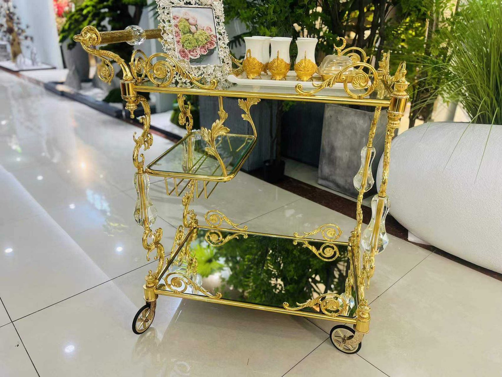 Luxury Vintage Golden Bronze Bar Cart for Dining and Living Room Hotel Restaurant Family Kitchen Trolley for Party Service - Image 4
