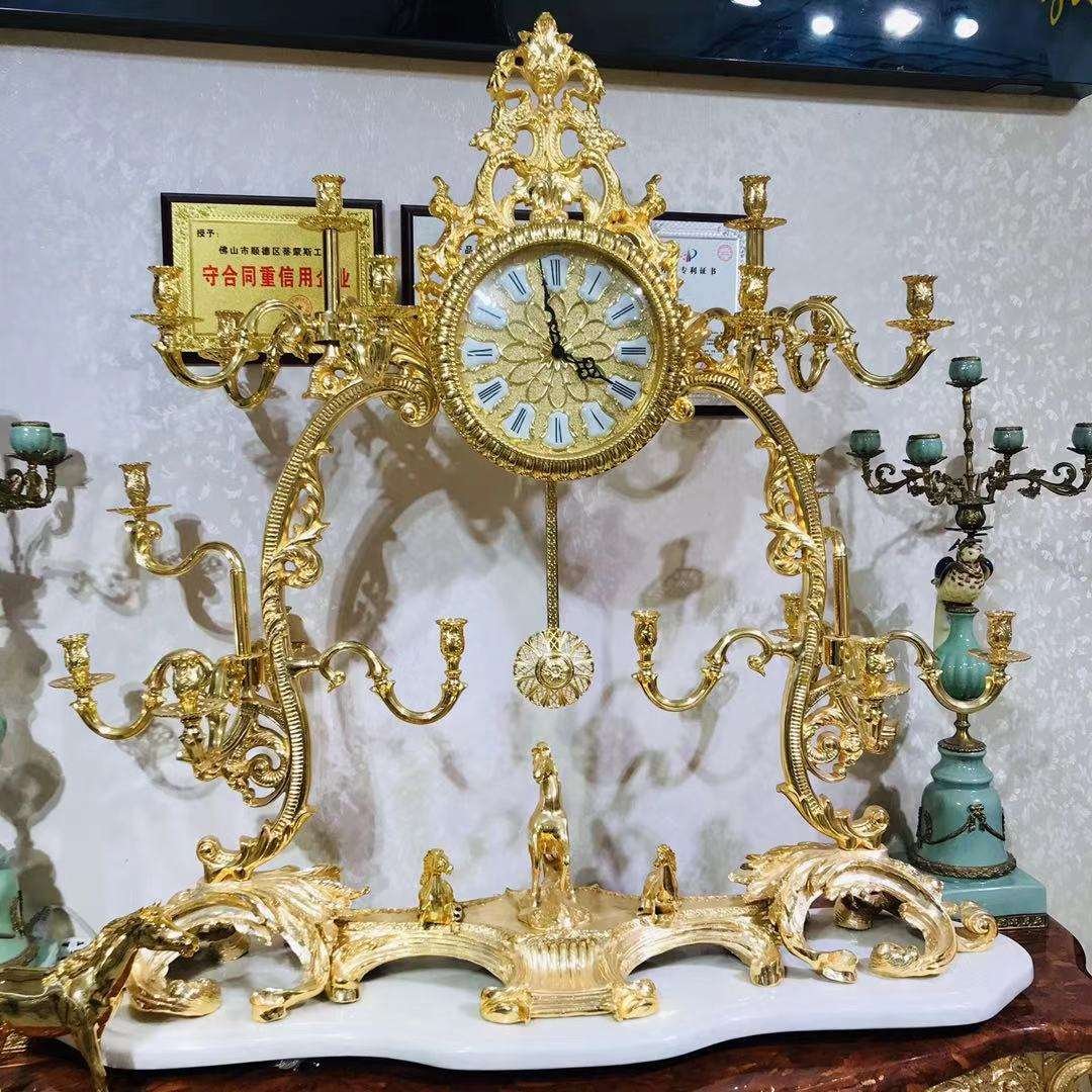 Hot-selling European Style Luxury and Fancy Classical Roman Digital Table Clock Hotel Home Decoration