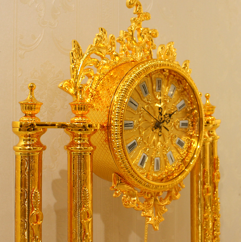 European Court Shabby Chic Desk Clock Creative Golden Brass Needle Projection Antique Style Electronic Movement Quartz Function - Image 3